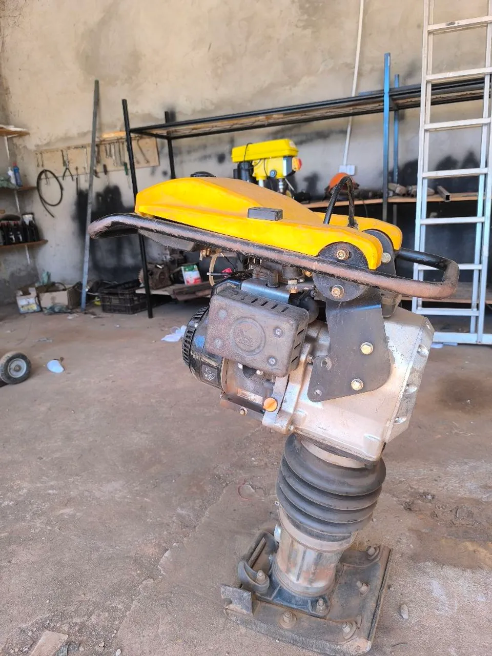 Compactador de Solo