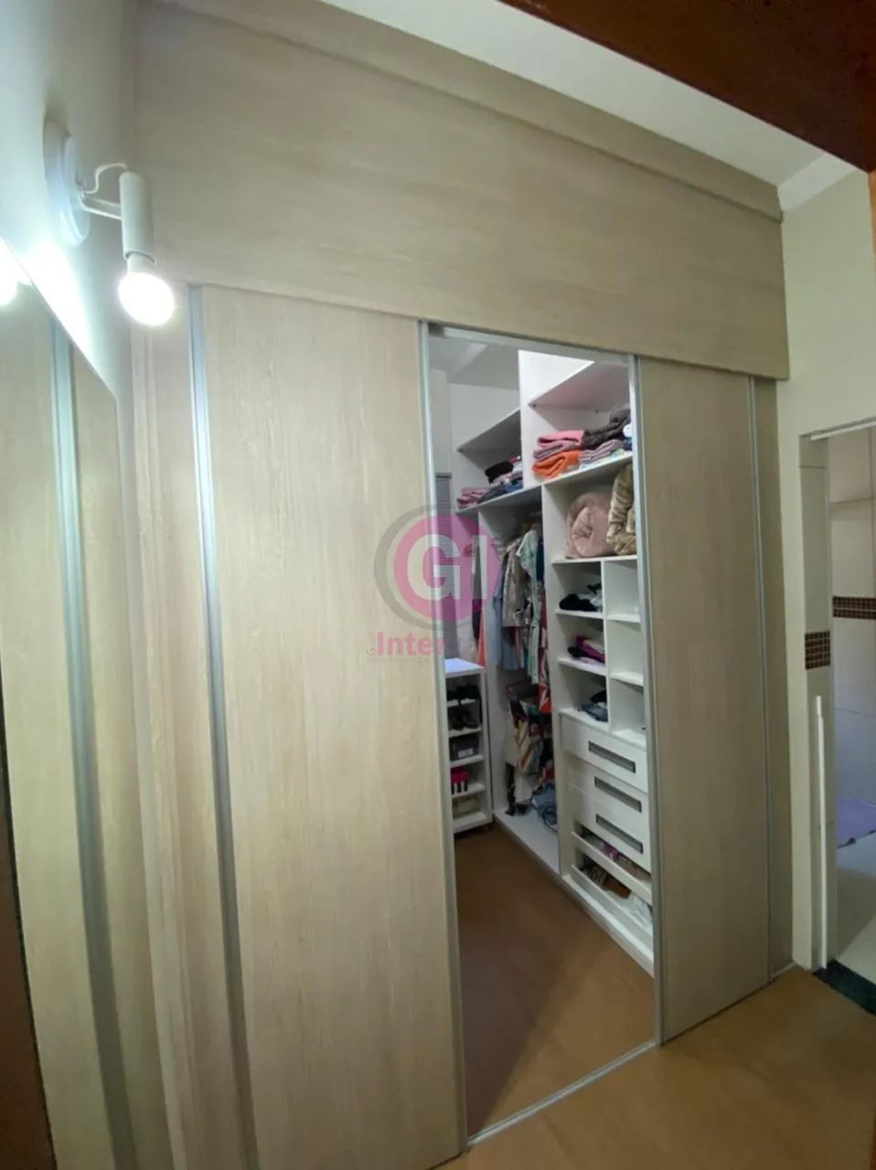 ALUGO CASA COM PISCINA NO VILLA BRANCA 4 QUARTOS 3 SUITES em JACAREÍ SP - Foto 3