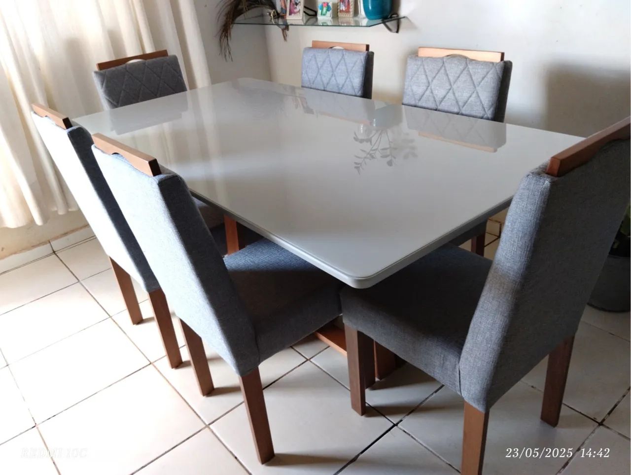 Mesa de Jantar com 6 Cadeiras resistente de madeira  - Foto 2