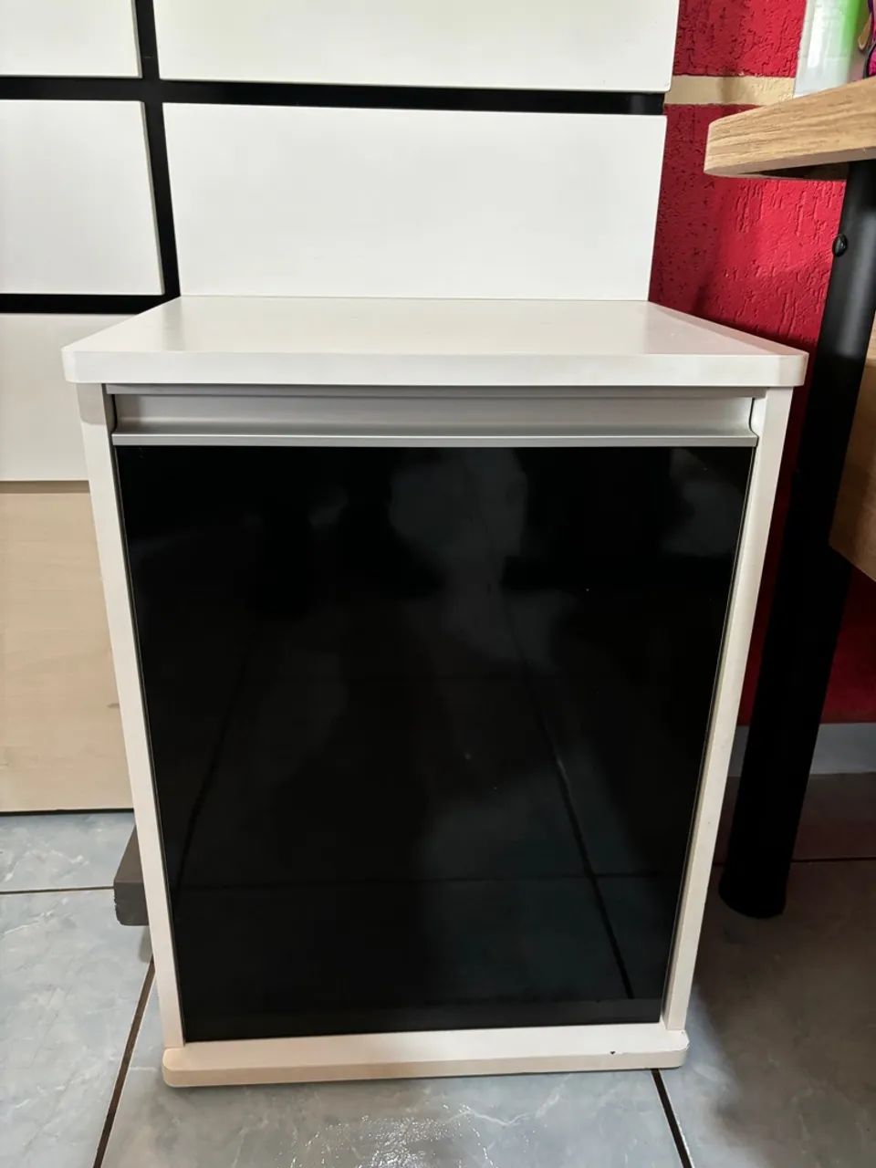 Cabeceira de cama com criados-mudos64962153416323123