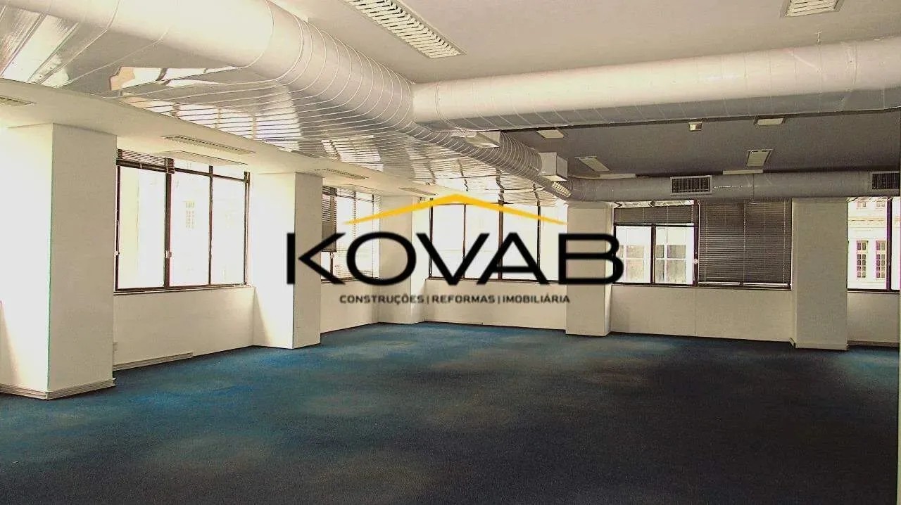 Laje comercial para locação com 338m² na Líbero Badaró em frente à Prefeitura