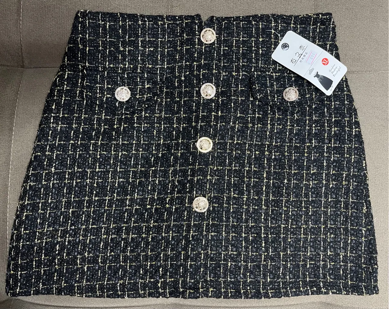 Saia Chanel Tweed Preta
