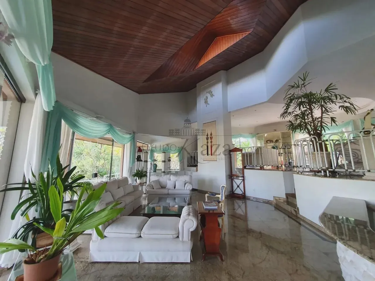 Condomínio Quinta das Flores 5 Suítes 8 banheiros piscina 4.300m²
