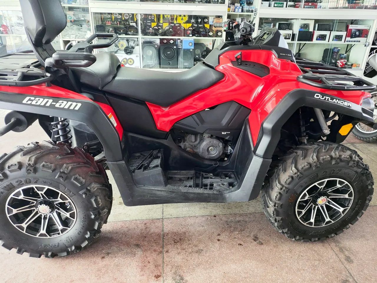 QUADRICICLO CAN-AM 2015- 450 vc. TROCO POR CARRO MAIOR VALOR - Foto 2