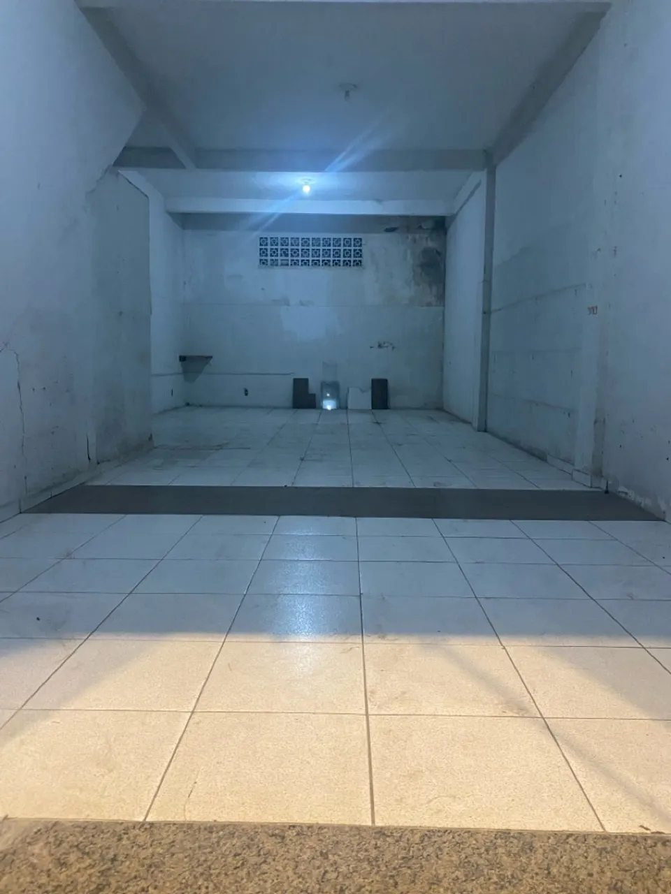 Aluga-se ponto comercial 
