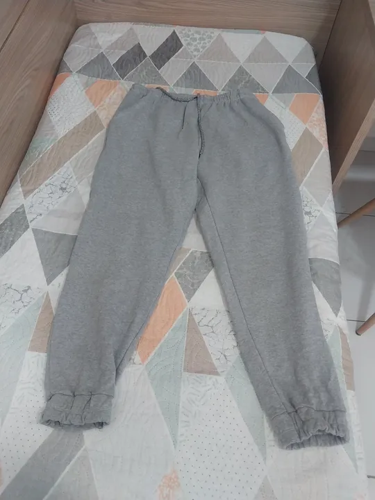 Calça de Moletom G 55% algodão 45% poliéster (usada apenas uma vez!)