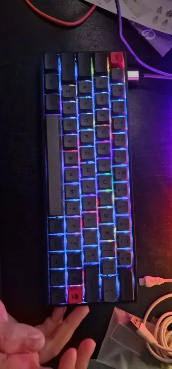 Teclado Mecânico 60% RGB com Software Avançado - Preto