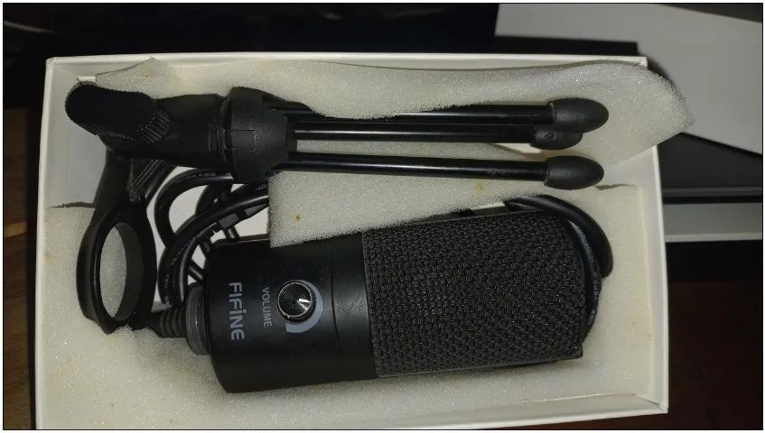 Microfone condensador Fifine K669 Usb Com Tripé