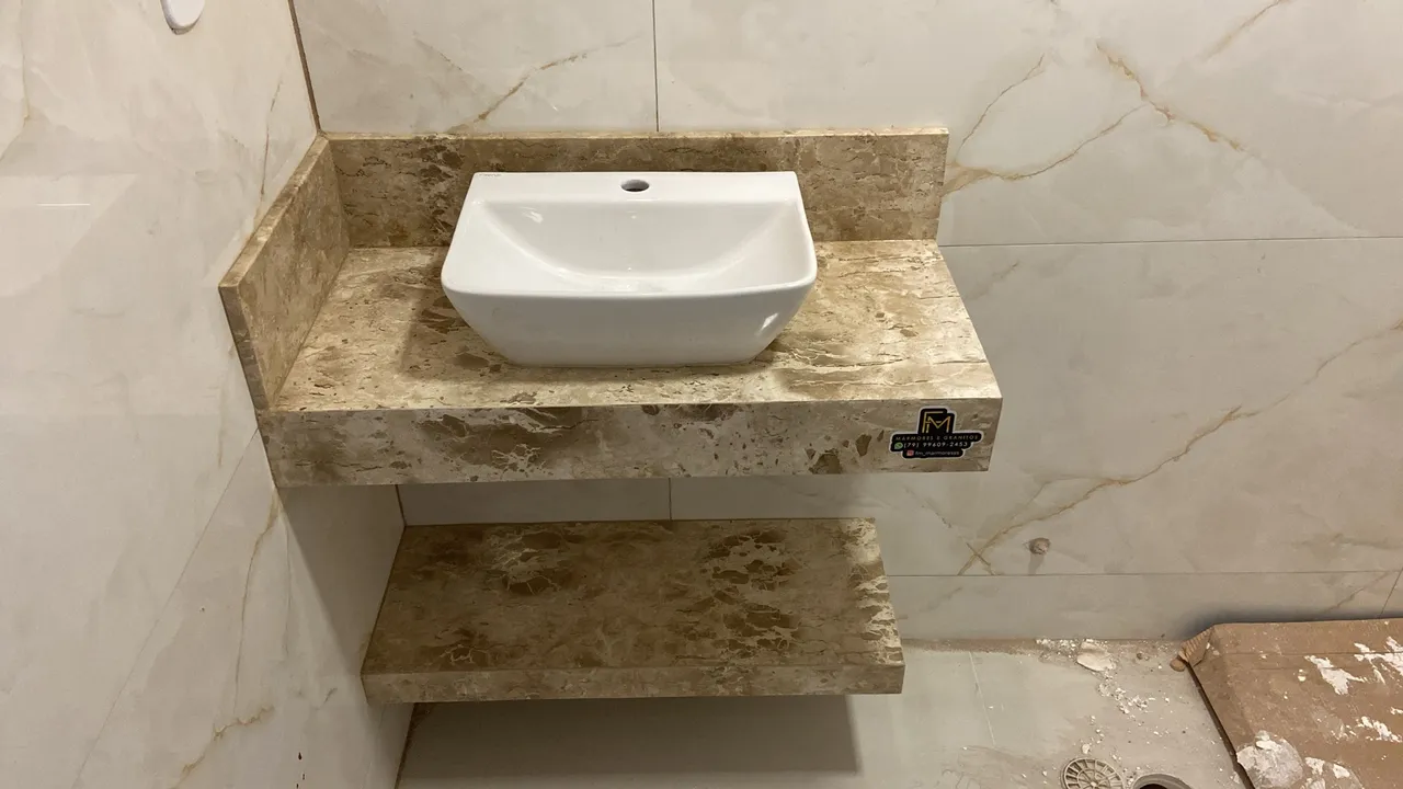 Cuba de banheiro com bancada de mármore
