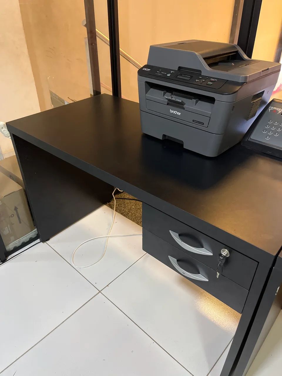 Mesa de escritório 438561237390469121