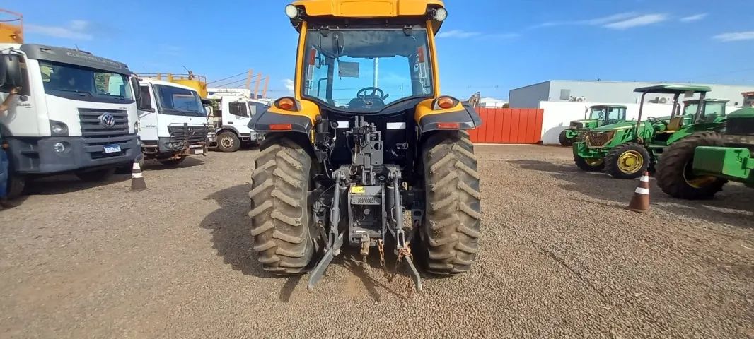 Trator Valtra BH 104 - Foto 2