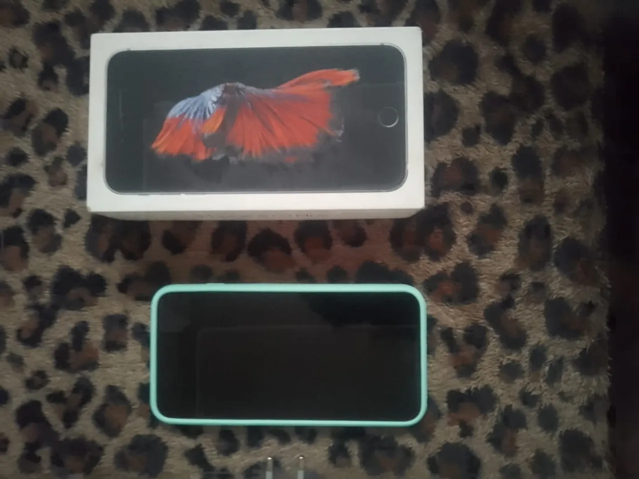Vendo iPhone 6s Plus perfeito estado