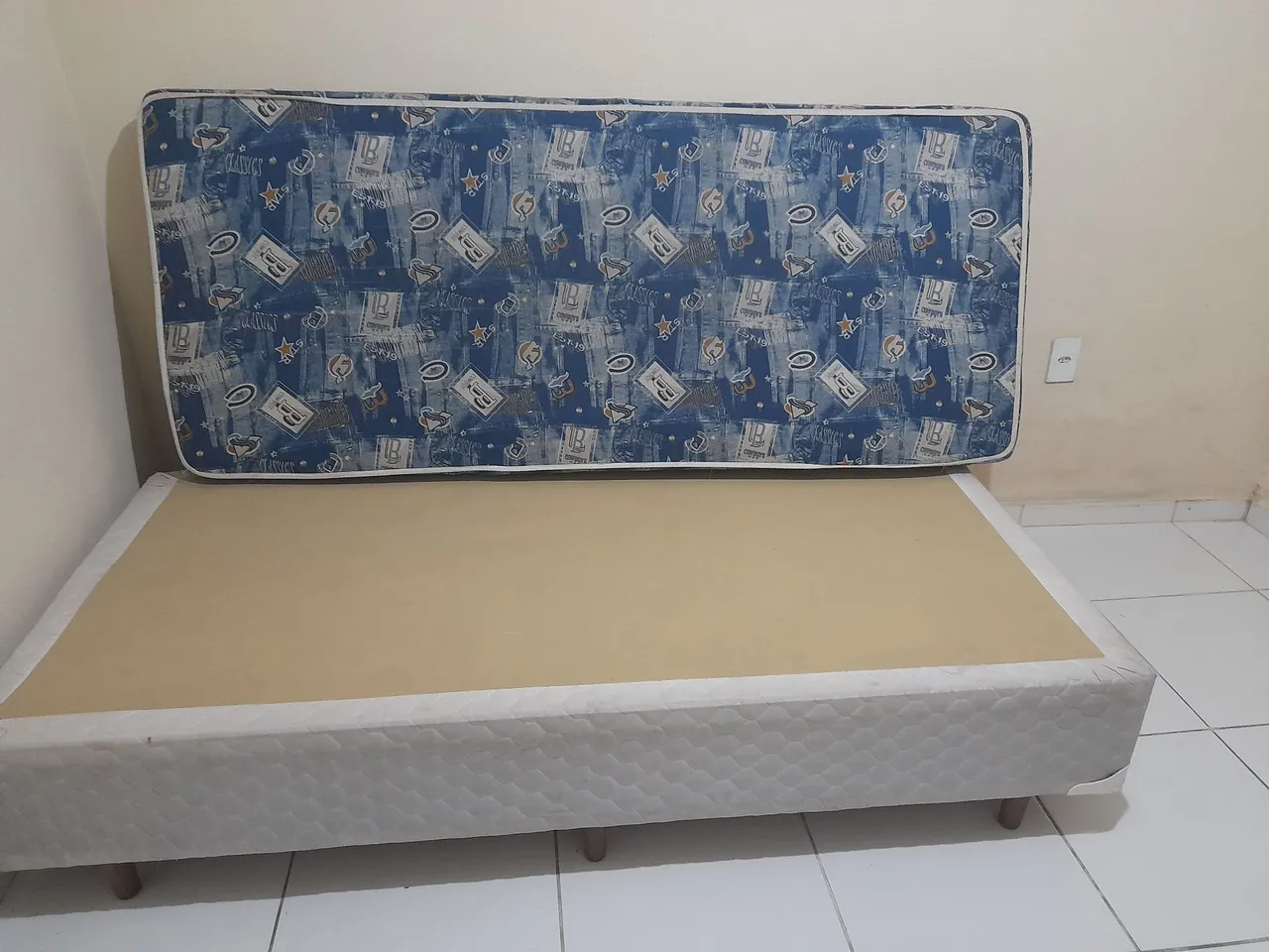 Cama Box solteiro com Colchão