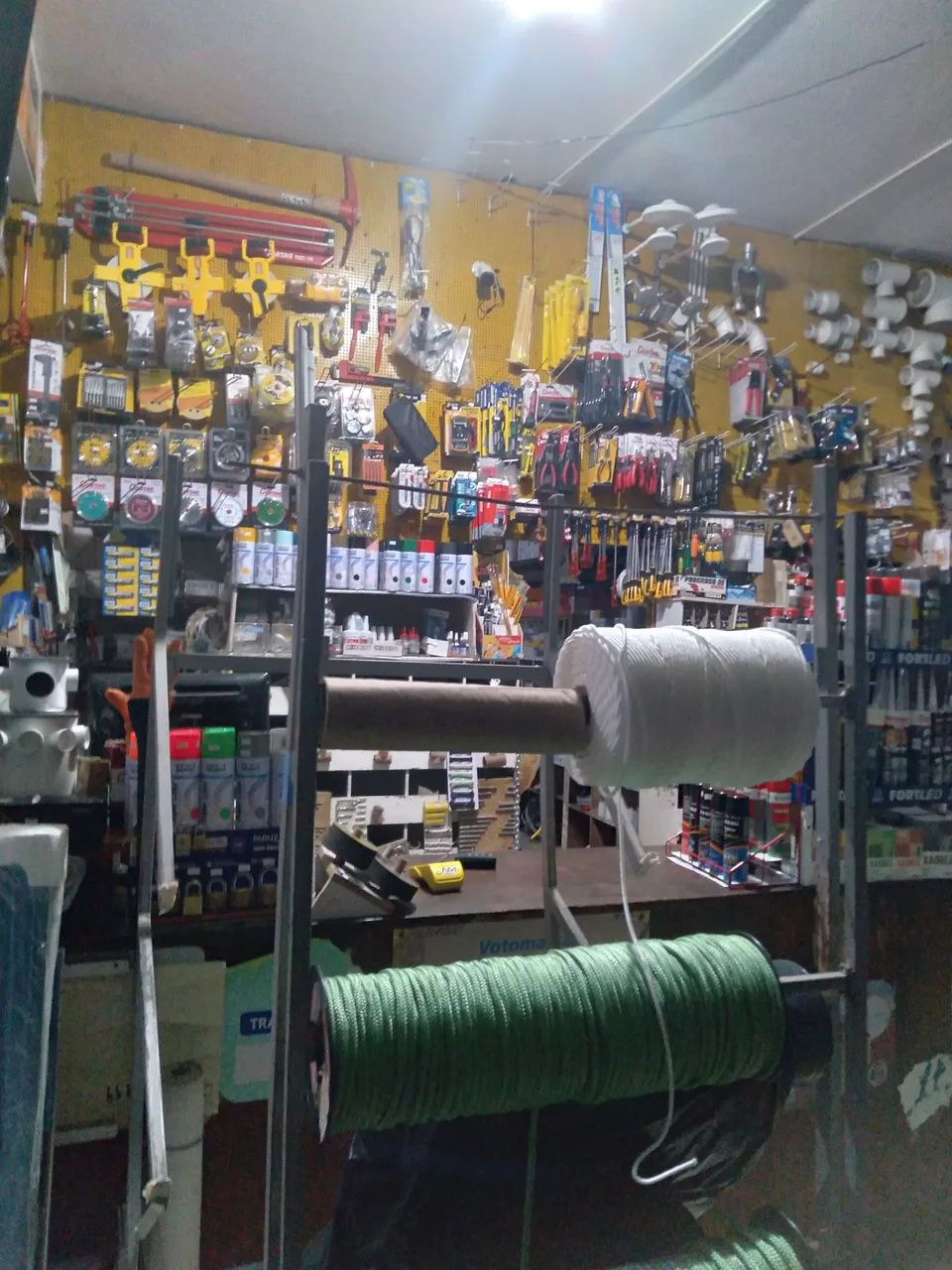 Loja de Mat de construção Completa.