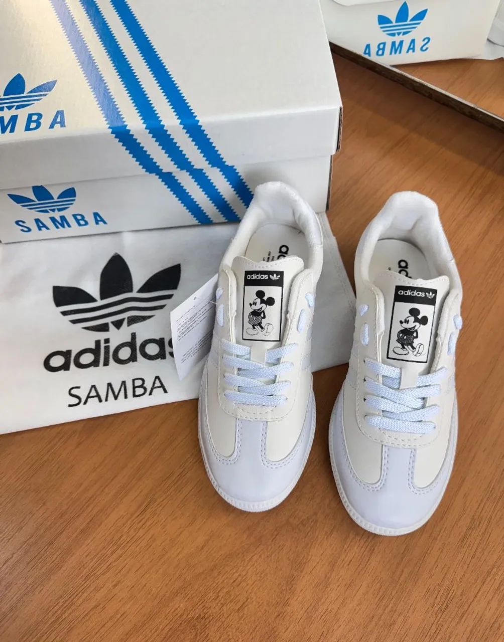 Tênis Adidas samba OG Mickey Mouse 