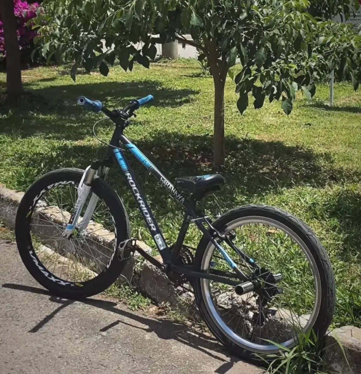 Bicicleta Rockrider aro 24 pronta pro grau