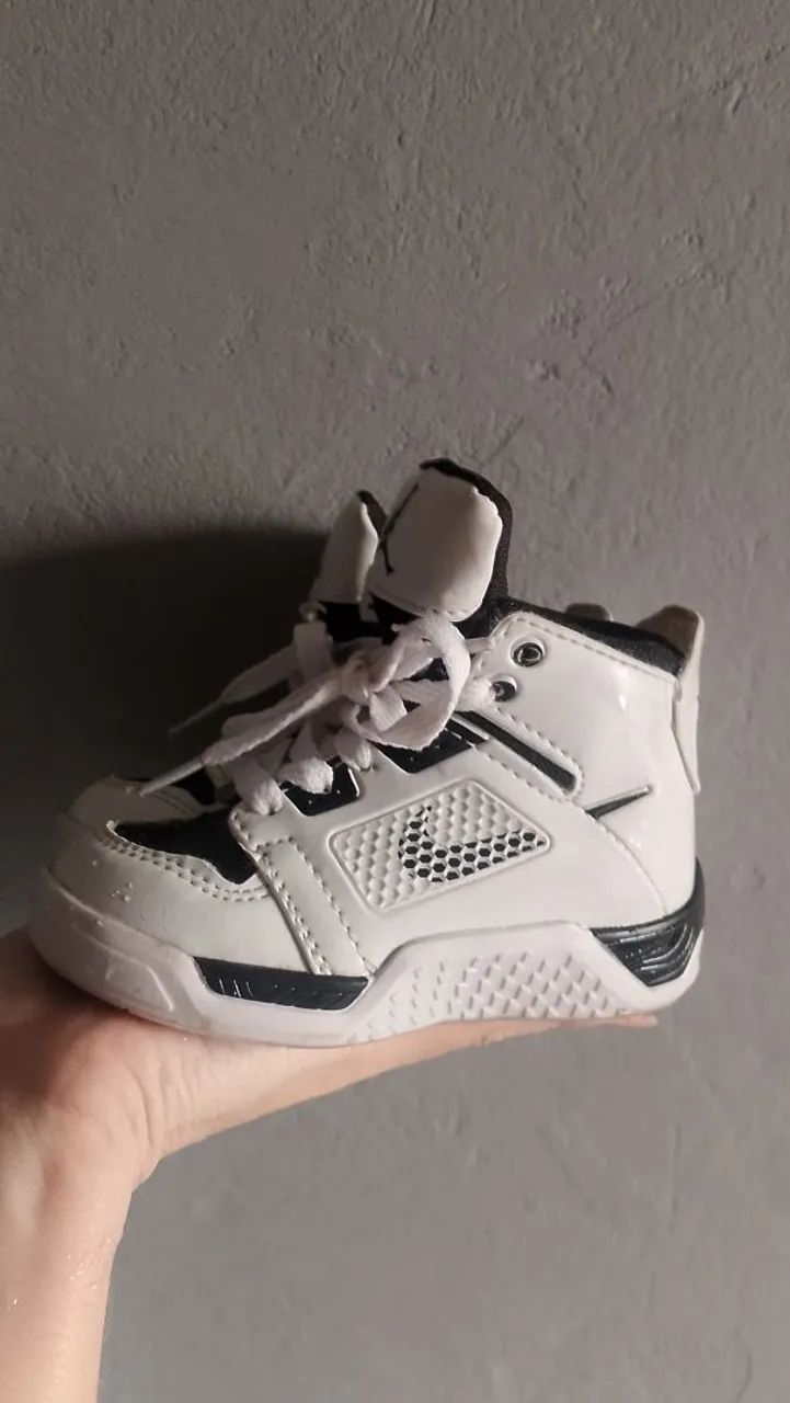 Tênis Infantil Jordan - Branco e Preto - Foto 2