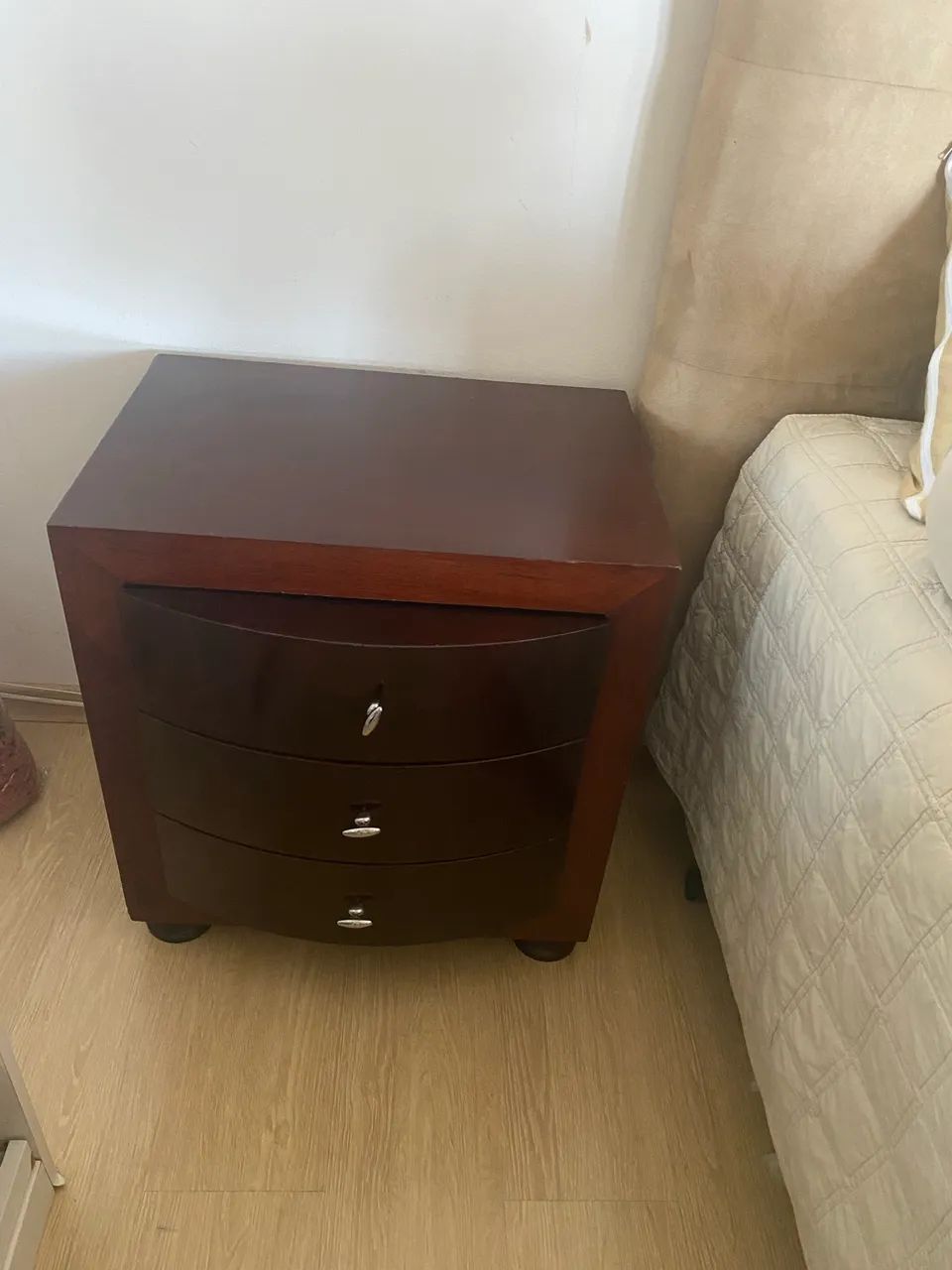 Mesa de cabeceira em madeira  - Foto 2