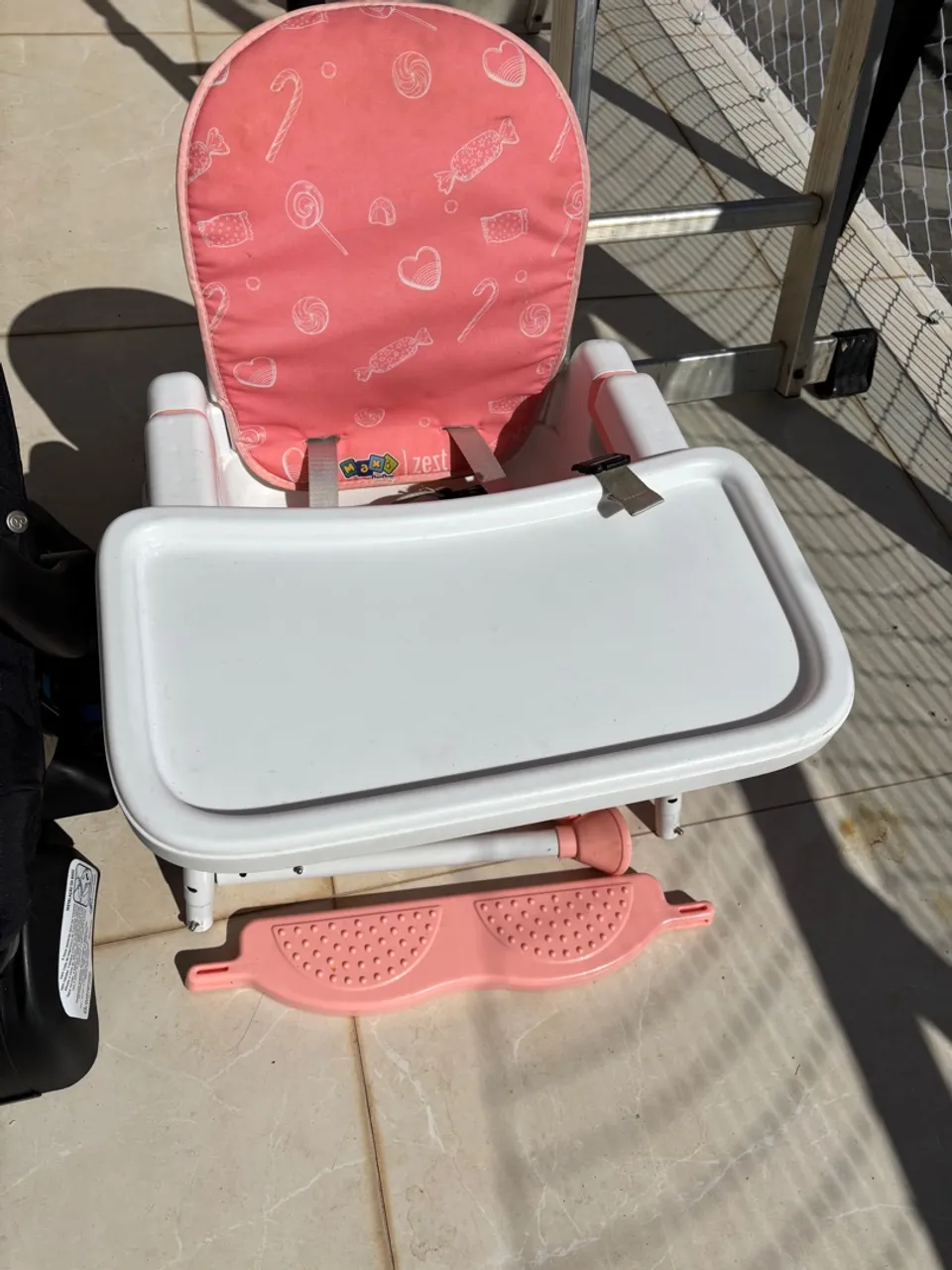 Cadeira alimentação infantil Rosa com Bandeja Removível