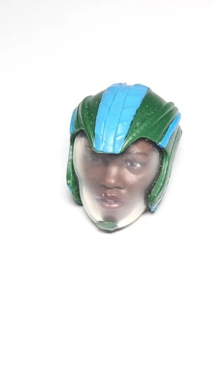 Marvel Legends Cabeça de Mulher com Capacete Altura 2 Cm - ideal P/ Custom - Foto 3
