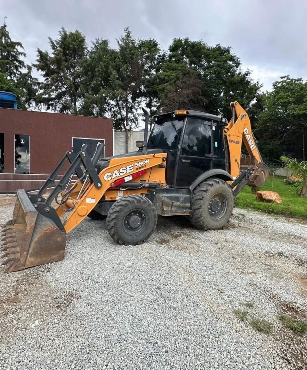 Retroescavadeira case 580n 4x4 ano 2020 - Foto 2