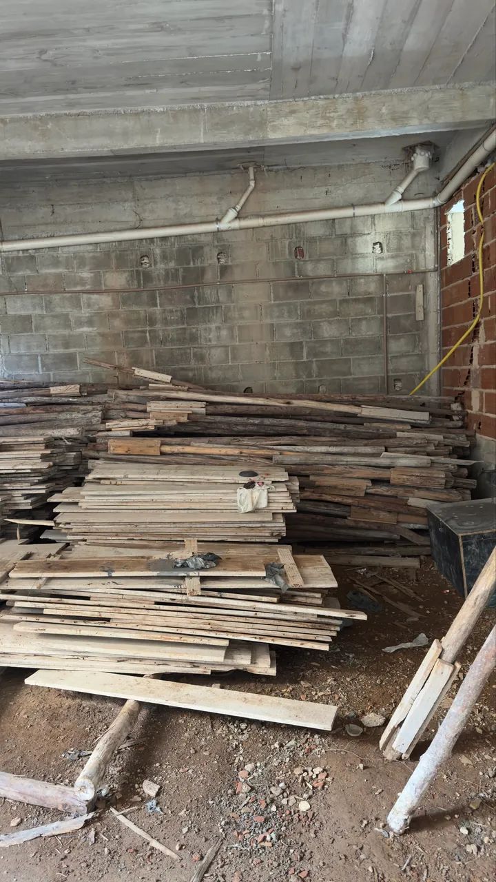 Taipas 64750670452609121