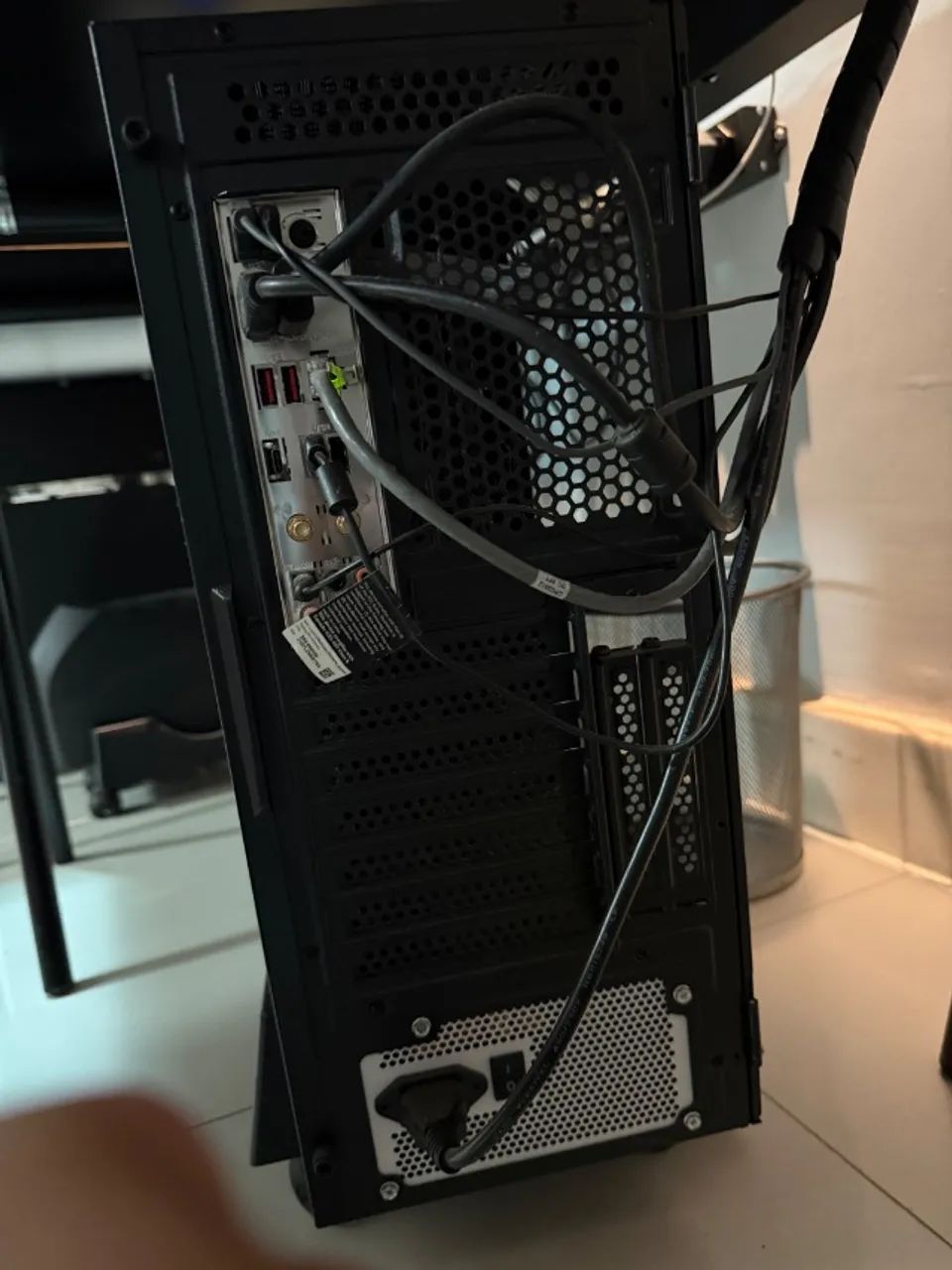 PC Gamer Workstation - i9 - 14900K - 32GB DDR5 - 5TB - MSI B760 - Foto 4