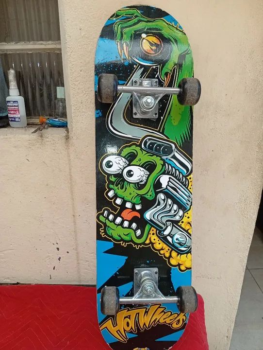 Skate Hot Wheels Monster Truck