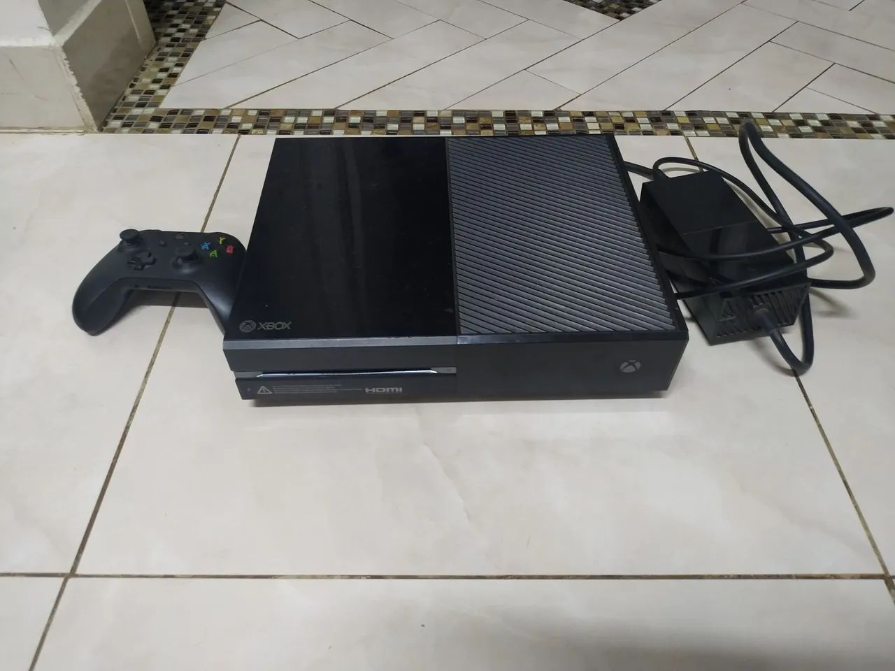 Xbox One FAT  mais 04 jogos 