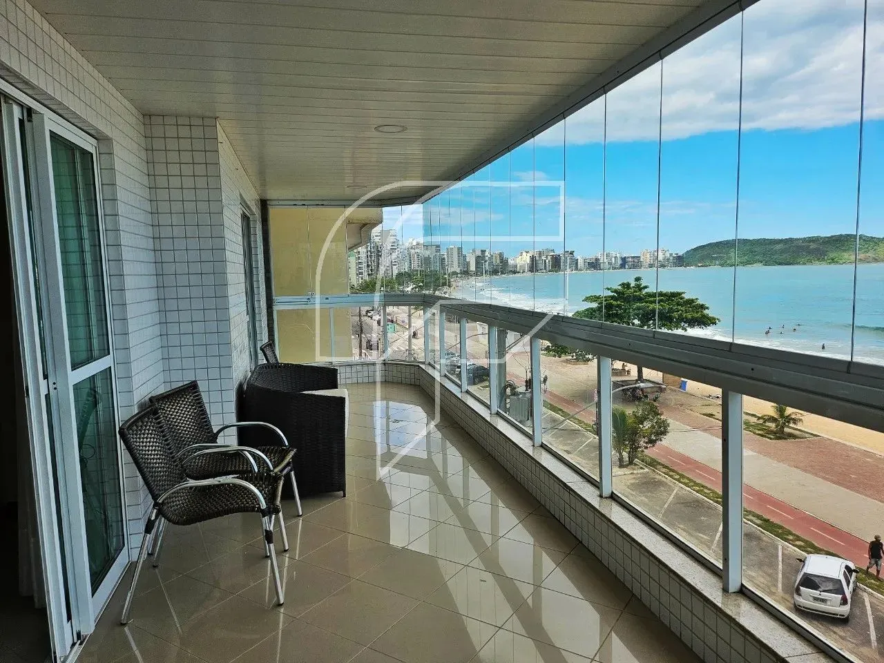 Imóvel para venda possui 250 metros quadrados com 4 quartos em Praia do Morro - Guarapari