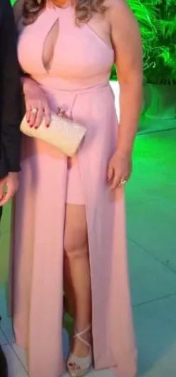 Vestido Longo Rosa com Fenda Elegante