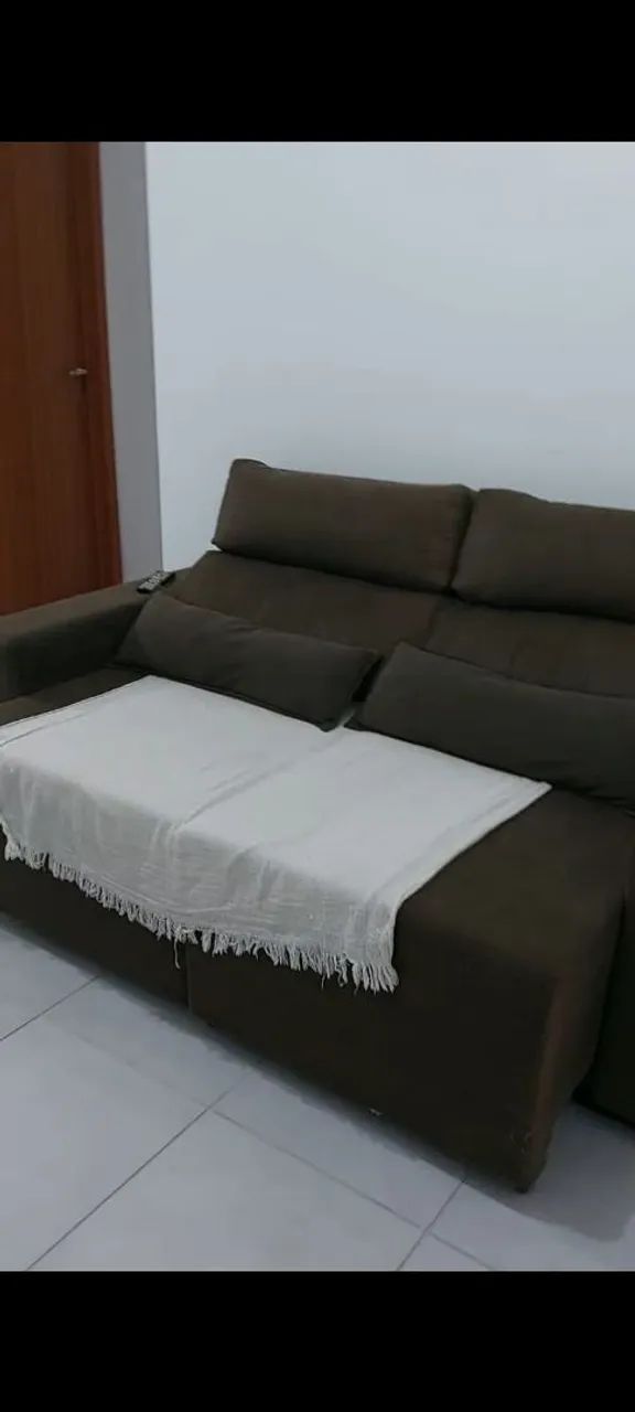 Retractable and Reclining Sofa