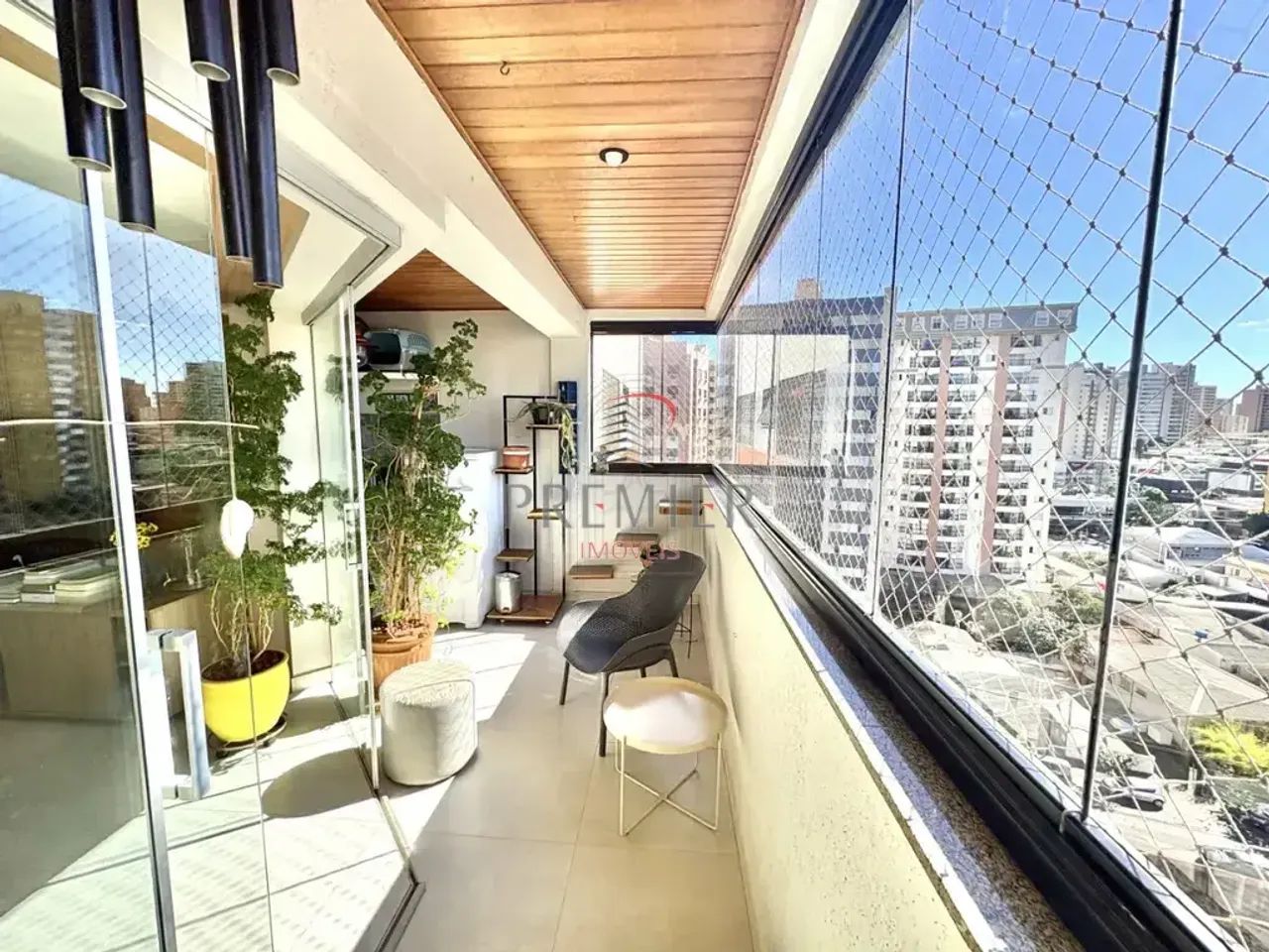 Apartamento à venda em Londrina, Kovalski, com 3 quartos, com 120 m², Edificio Terra Roxa - Foto 2