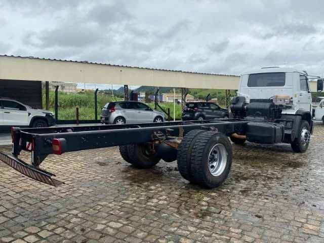 VW 17190 Worker no chassi 2013  - Foto 6