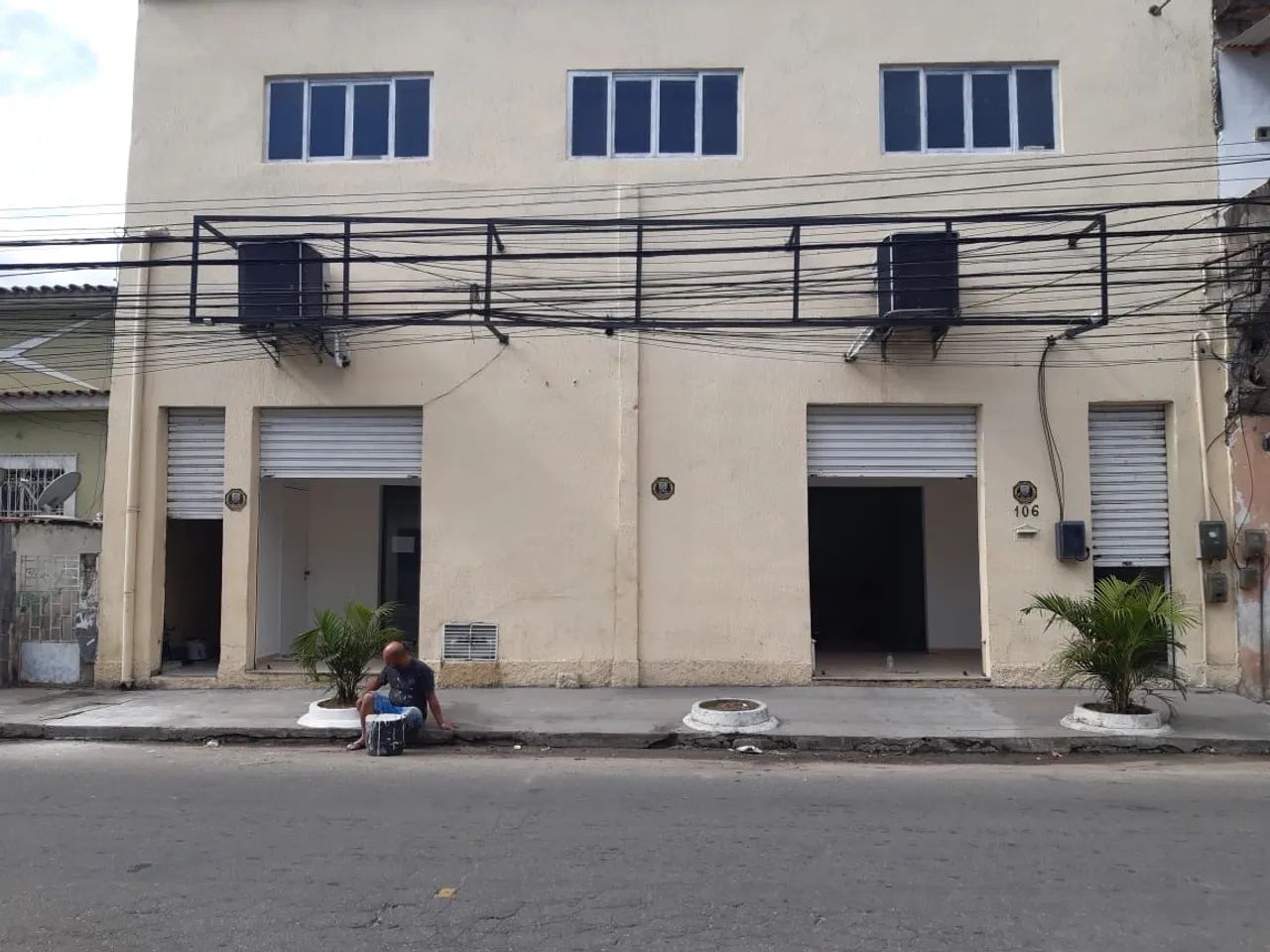 IMÓVEL COMERCIAL À VENDA OU PARA ALUGUEL - EXCELENTE LOCALIZAÇÃO