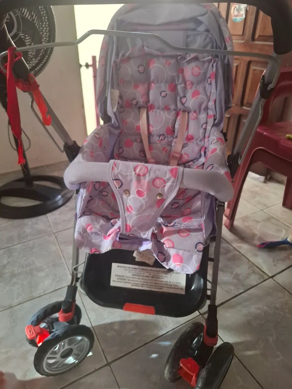 Vendo Carrinho de Bebê Lilás - Foto 2