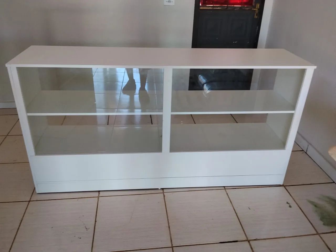 BALCÃO CAIXA ATENDIMENTO+ BALCÃO VITRINE CM VIDRO MDF NOVO  - Foto 2