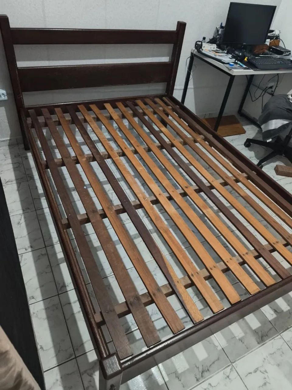 Cama de madeira maciça  - Foto 2