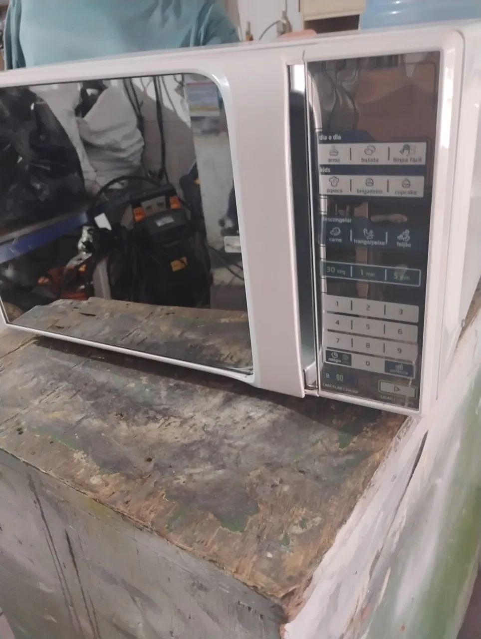 Microondas Midea 20 litros  - Foto 2