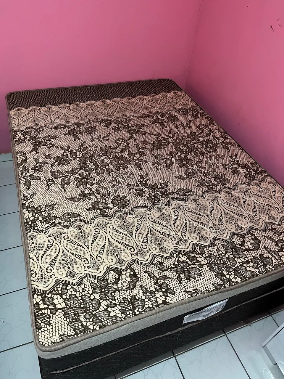 Vende-se Cama e Guarda Roupa Semi Novo - Foto 4