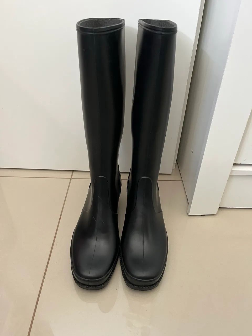 Bota Galocha Arezzo tamanho 37 - Foto 3