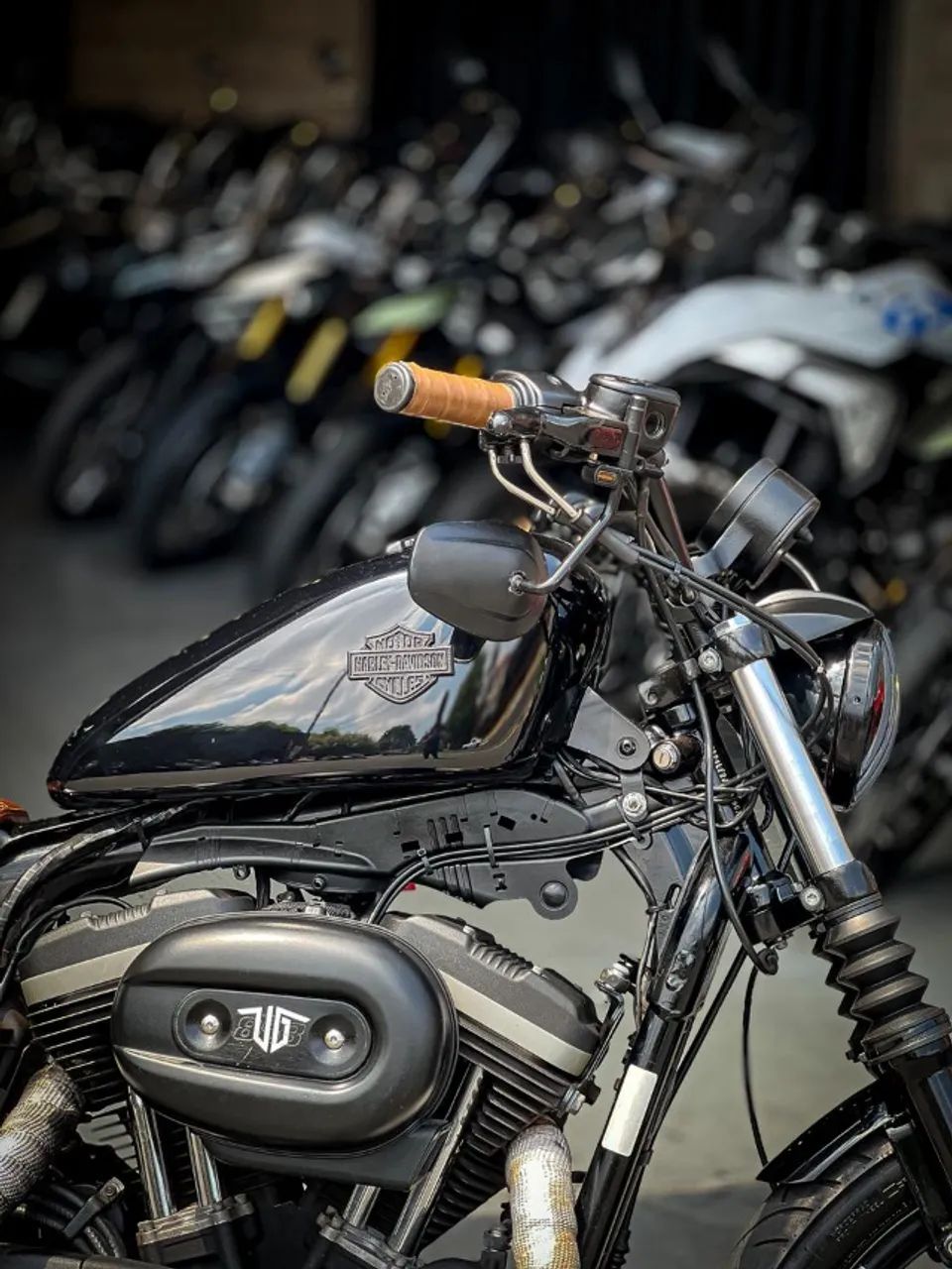 HARLEY DAVIDSON 883 BOBBER - Foto 4