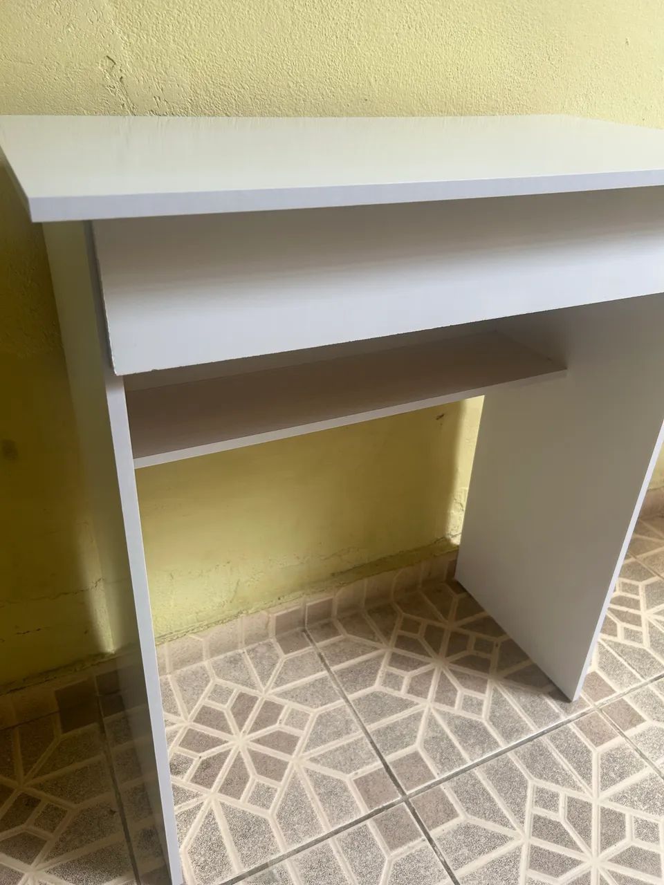 Mesinha branca 
