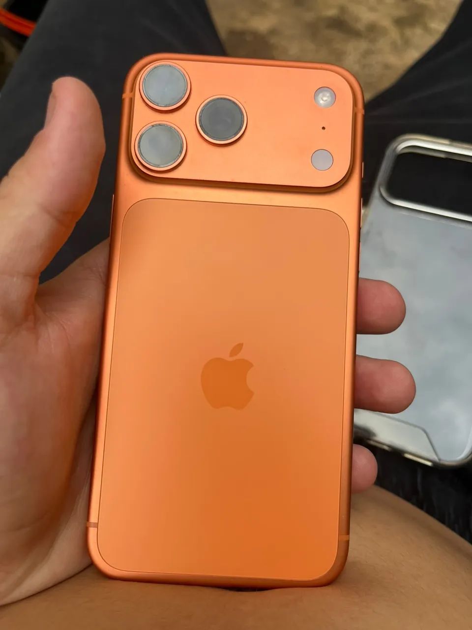 iphone 17 pro max tem caixa 3 mês de uso  - Foto 2