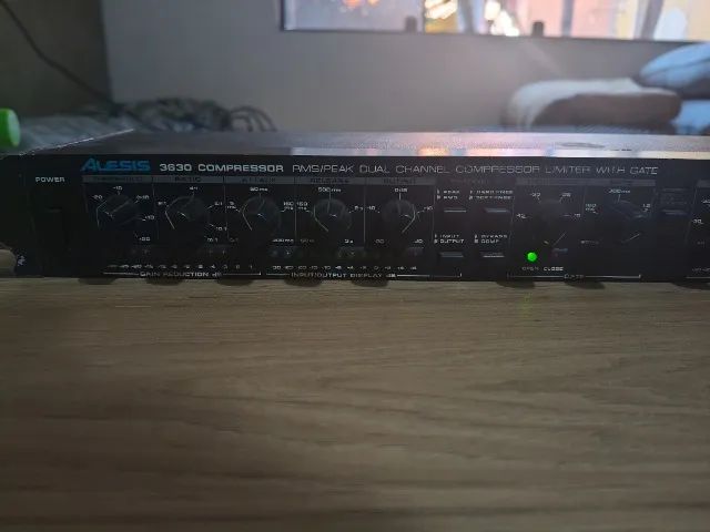 Compressor Alesis 3630 - Foto 2