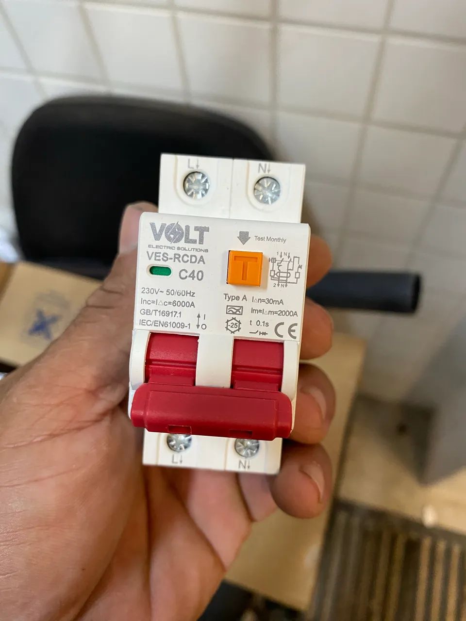 Eletricista predial e bombeiro  - Foto 3