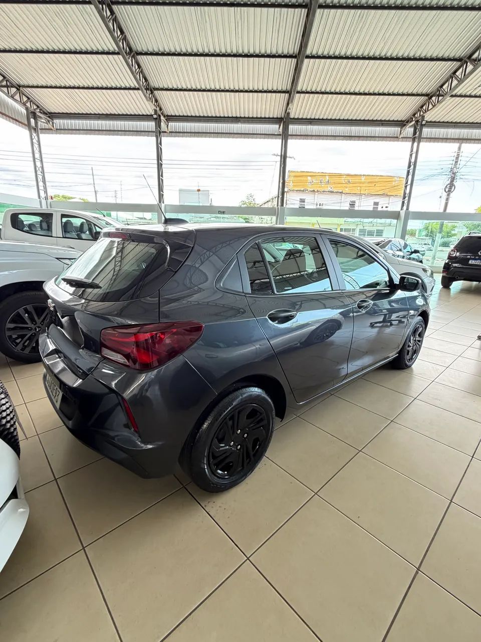 Chevrolet Onix Hatch LT 1.0 12V Flex Mec. 4P 2024 - Foto 3