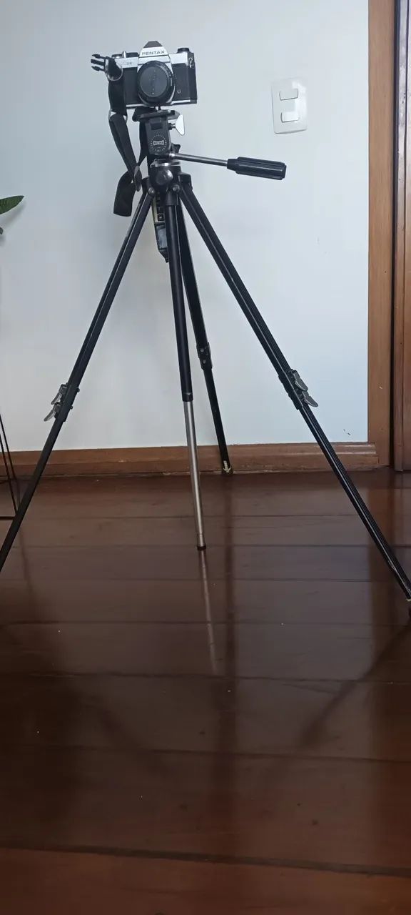 Vendo câmera pentax k1000 com tripé  - Foto 5