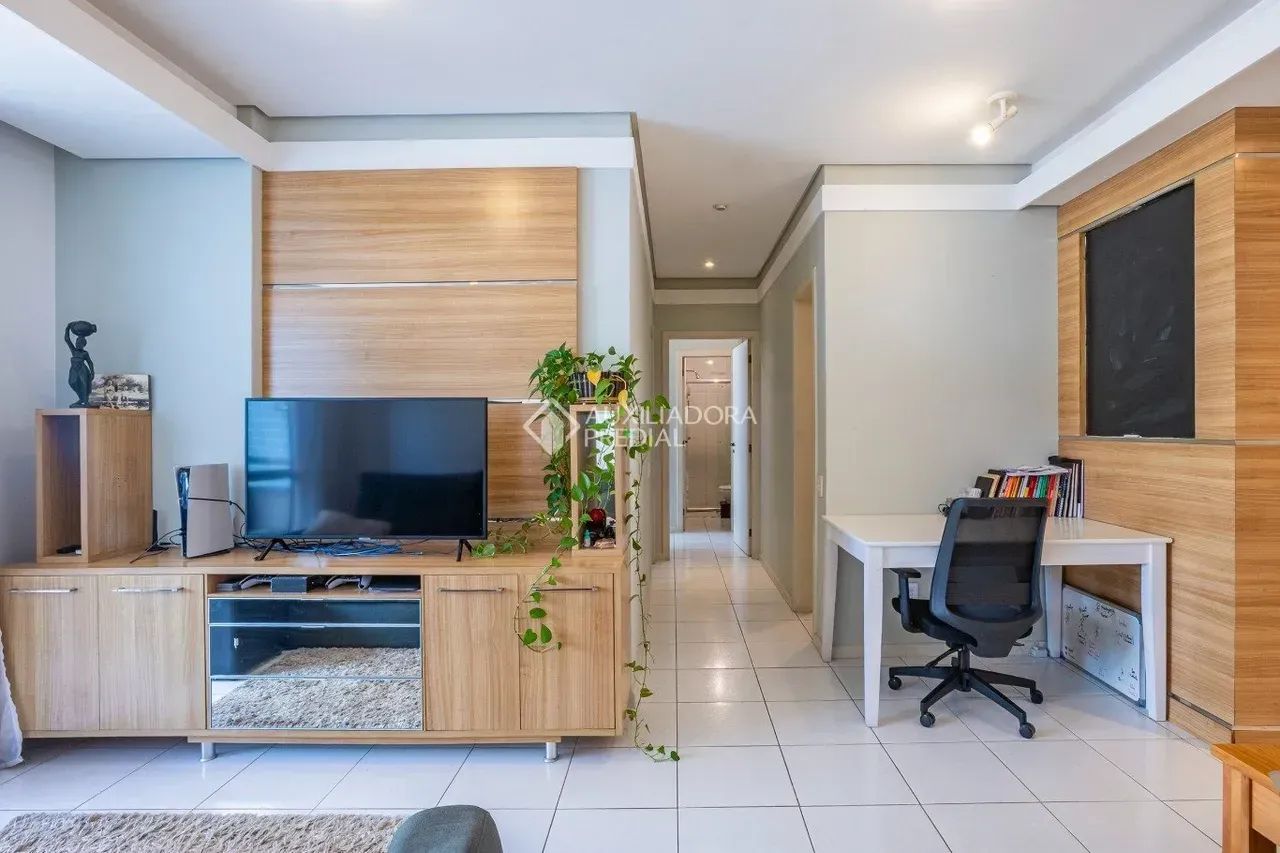 Apartamento 2 dormitórios com suíte, andar alto no Córrego Grande - Foto 3