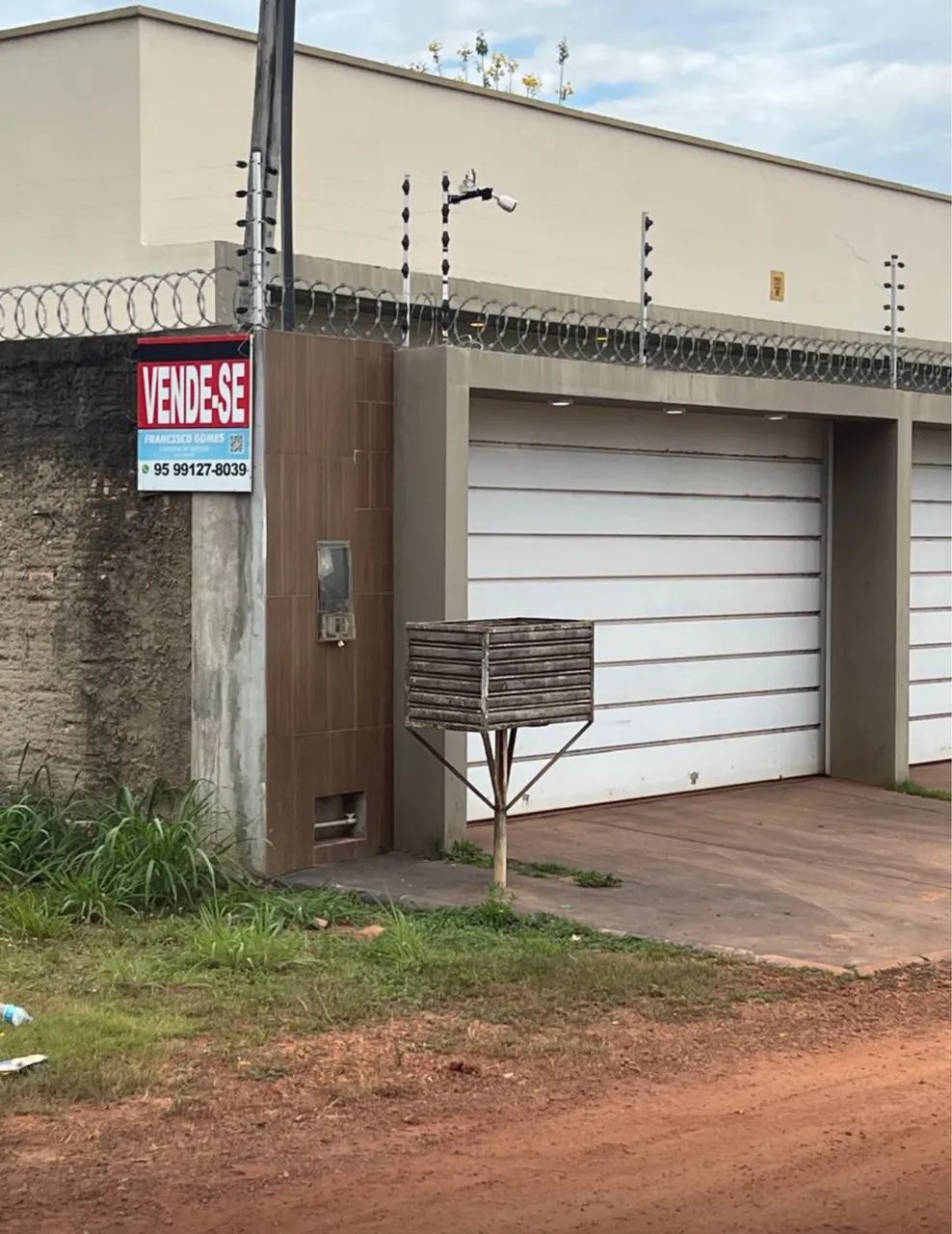 EXCELENTE RESIDÊNCIA À VENDA-CENTENÁRIO